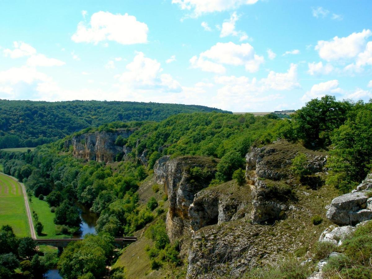 La Roche Du Moulin Villa Saint-More Ngoại thất bức ảnh